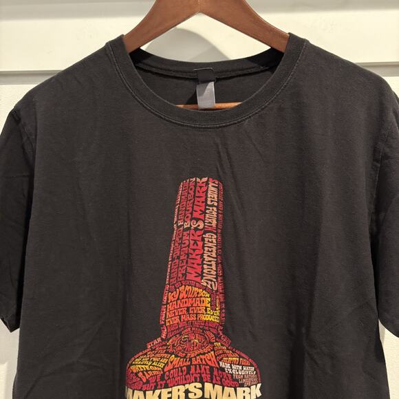 Maker’s Mark Shirt Mens Large Black Whiskey Bourbon Graphic Tee Canvas Bottle - Picture 3 of 11